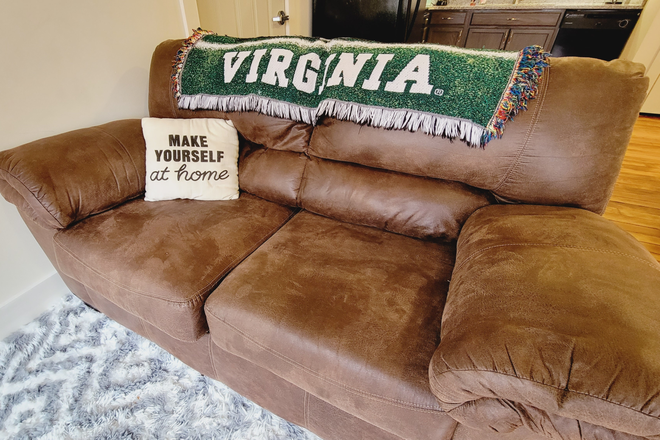 Room for a short couch, too! - Cozy Studio Apartment