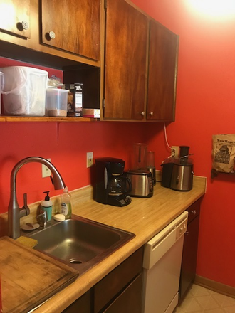  - Charming, Quiet, Safe, 1BR/1BA D/W, Balcony, Courtyard,