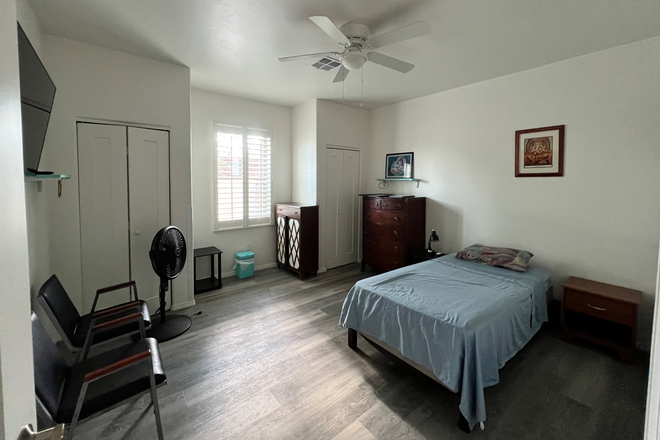 Bedroom - Traditional Vedic/Hindu ashram space. Apartments