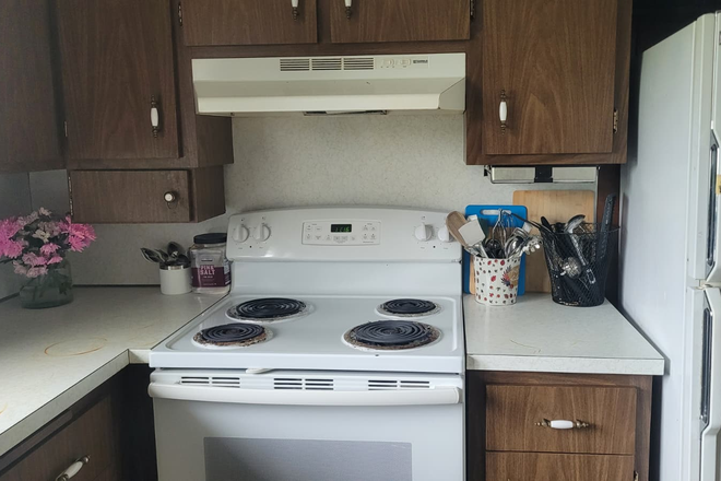 Kitchen - 1 Bedroom for sublease | Fully furnished | 10 mins to campus Apartments
