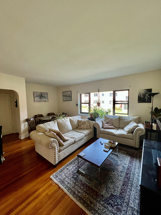 . - Renovated 3-bed. No broker fee. Contact Will McGowan 617.512.5822 Apartments