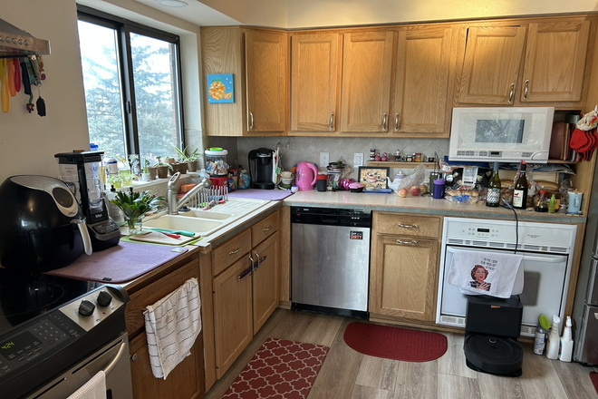 kitchen - Horizon West Condominiums