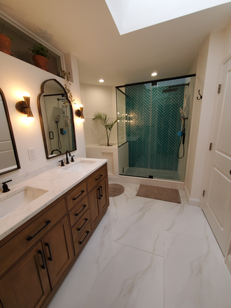 Bathroom 1 - Furnished 4BR home-Park Ave-Pennington