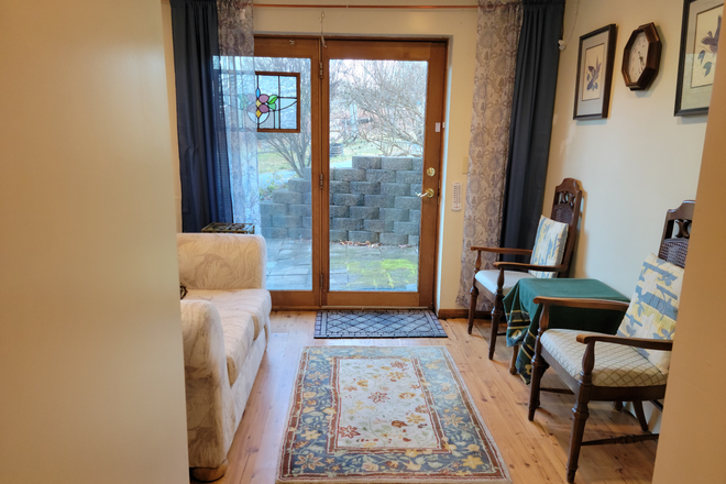 Entrance - FURNISHED 2BR, Calander OR ACADEMIC YEAR LEASE