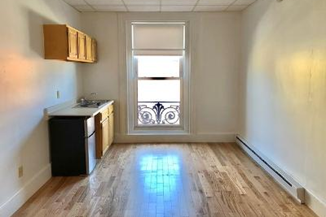 - - Close to Campus!! Bright and Sunny, Newly Painted Studio Apartments