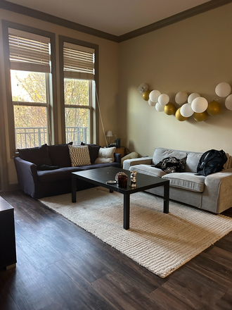 Living Room - Apartment close to campus - 1 Room and Private Bathroom & shared living space