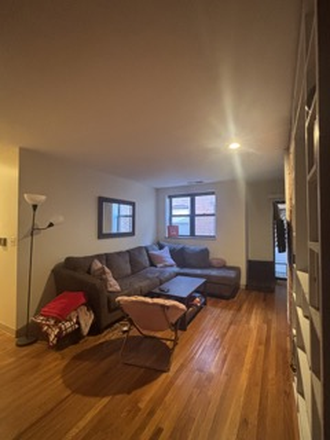 Living Room - 79 Gainsborough Sublet/ possible lease takeover