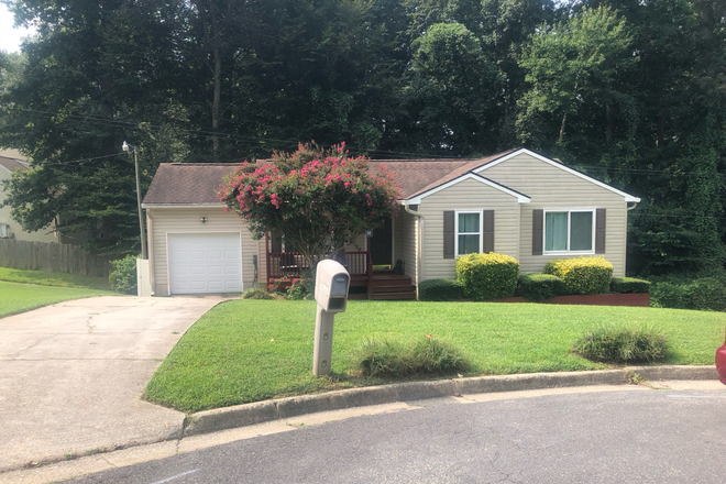Front - Entire Home: *Furnished 3Bd/2Ba - Pet-Friendly, Most Utilities Included, 12 Mins to Campus, Wash/Dry