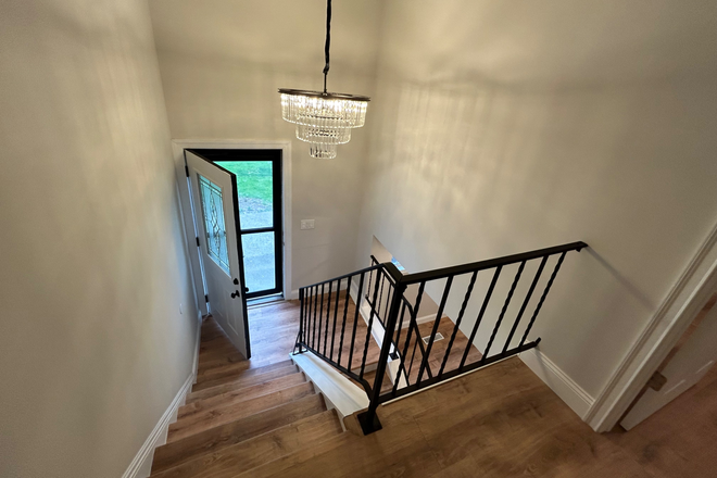 Foyer - 3 bd | 4 bath - Covington St House