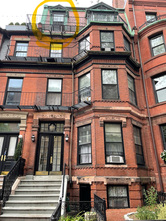 Outside street view with apartment circled - Cheap apartment with EXCELLENT location