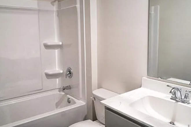 Bathroom - Kingston Bay House