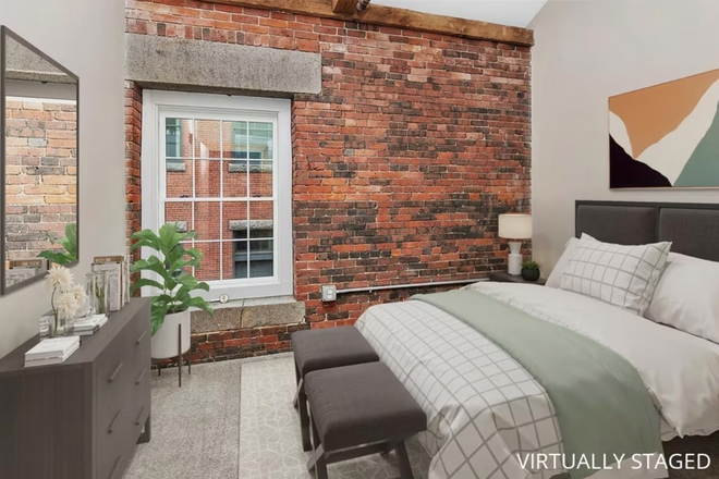 - - Close to Campus!! 2 bed 2 bath w/ Laundry in Unit Apartments