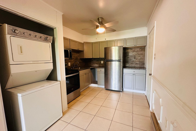 Photo - 2 Bedroom 1 bath Duplex House