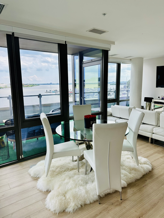 Dining Room - Luxury Waterfront Condo to Share