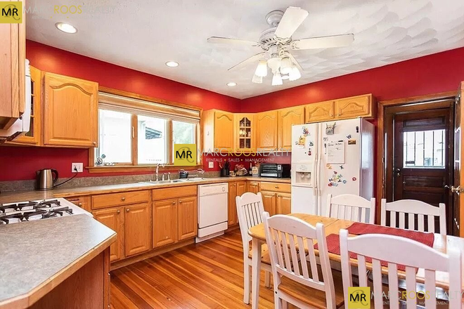 Call NOW for showings! 617-236-8600 - SUNSET RD - *6/1/2025* LRG TOP FLR 4BR/1BA W/ IN UNIT LNDRY, 1 PRKNG, DECK, EIK, DW, EQUAL BDRMS!