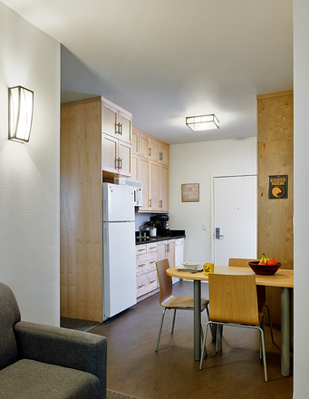 Kitchenette - The Metropolitan Rental