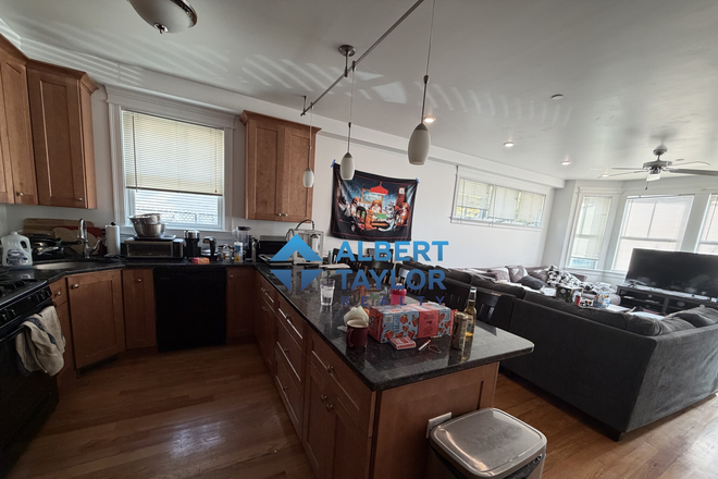 Kitchen - Large 4 Bed 3.5 Bath with Private Basement!! Apartments