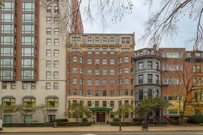 Hub Realty - Back Bay, beautiful studio with laundry in unit, next to Boston Common Apartments