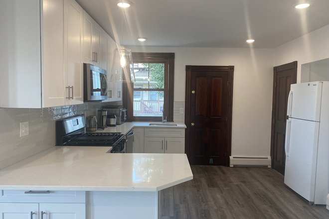 . - RENOVATED 3 Bed / 1 Bath w/ LAUNDRY IN UNIT & Parking! Available 6/1/26!! Apartments