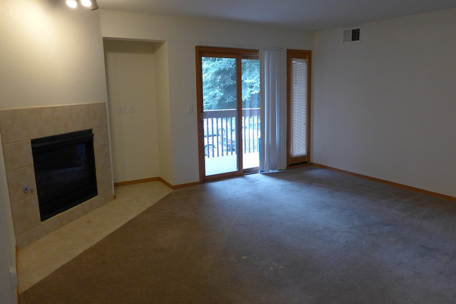 2 - AVAILABLE 6/5: 2802 Sundown Ln #J101 Condo