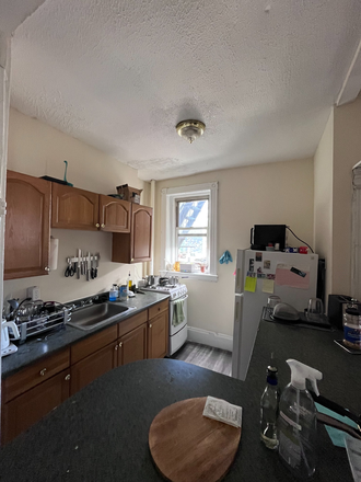 Kitchen - Spacious 4bedroom Available 9/1/25