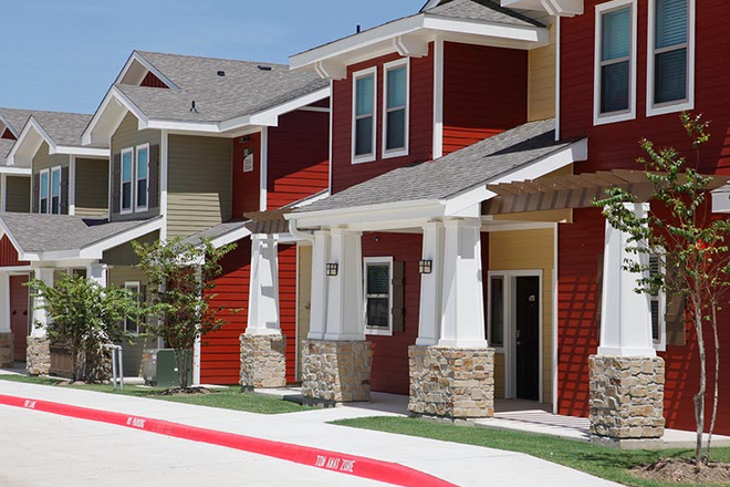 Outside - UClub Townhomes