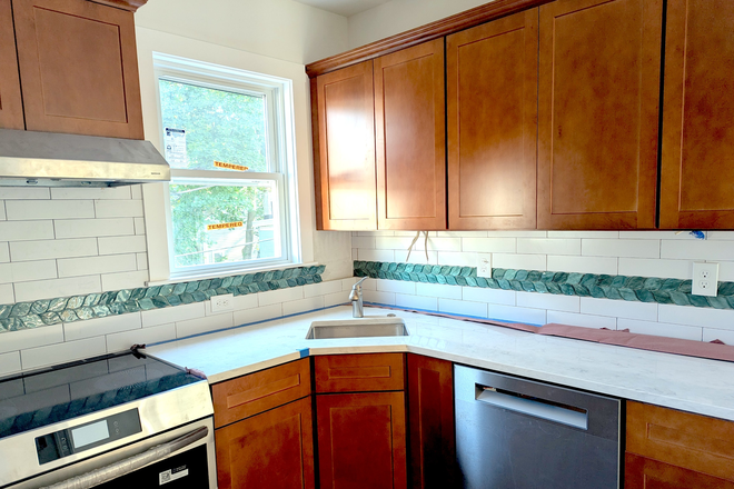 Kitchen - Freshly Renovated Eco-Friendly North Cambridge Condo