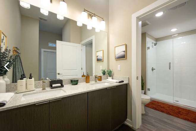 bathroom - Legacy at the Standard Sublease (PERFECT FOR SUMMER B/C) Girls only