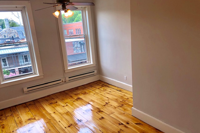 Large bedroom with walk in closet - Avail 7/1/26 Tall ceilings, ceiling fans, larger eat in kitchen, tile bathroom, above Antonios! Apartments