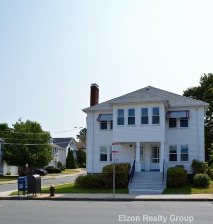 Front of house - Foster Street Summer Sublease Duplex