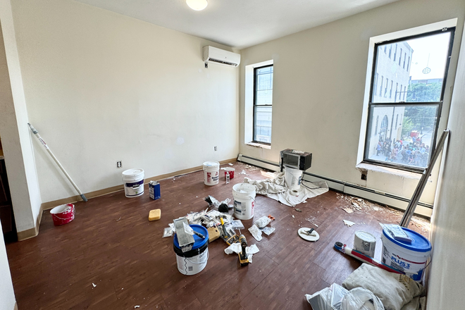 Living Room - ROOM RENTAL - 3 Bedroom Apartment Duplex on Ruggles St