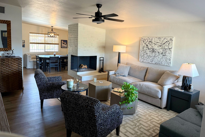 Living Room - Roommate Wanted