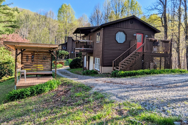 Outside View - Furnished Apartment in Quiet Country Setting