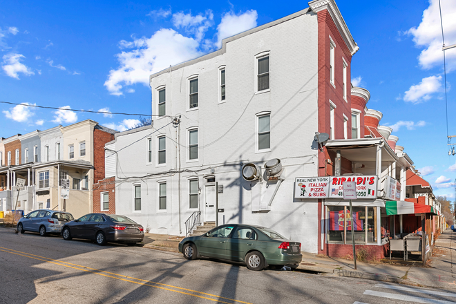 Exterior - Modern 3B/1.5Ba Apartment on the Ave in Hampden