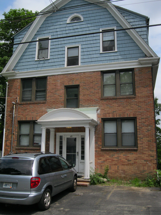 Exterior - 1 Bedroom 1 bath 1.3 miles from Brown Condo