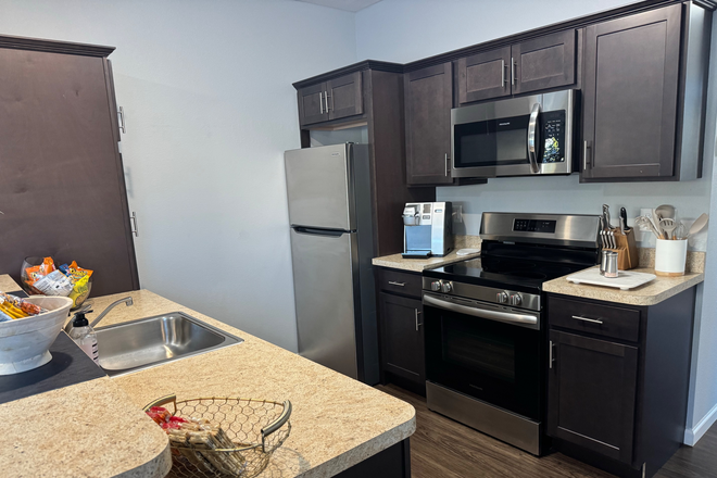 kitchen - Overlook at Notre Dame, 2nd Floor Studio