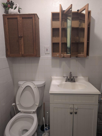 Photo - Two separate private rooms.  share bathroom  each  have a small kitchen. Excellent and quiet for stu Apartments