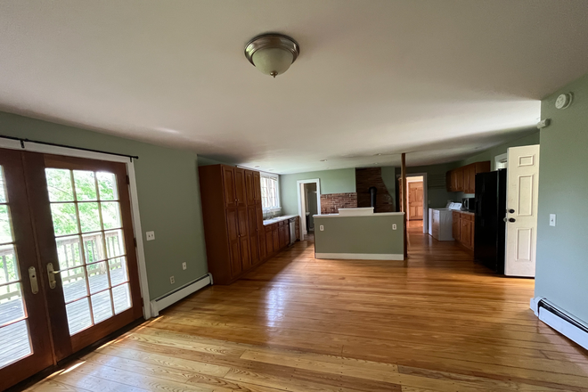 Kitchen - 121 Bay Road Unit 2 Apartments