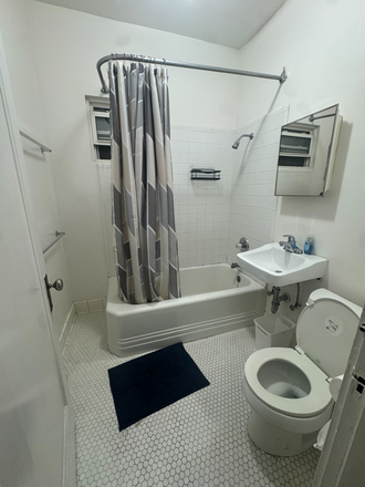 Kitchen - South Berkeley Apartment Near Campus - 2 bedrooms - 1bath