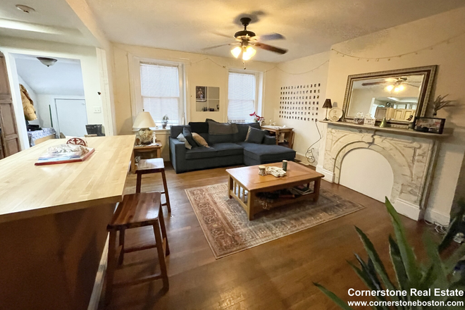 . - Large 5 bed 2 bath Duplex, W/D in unit, Central AC Apartments