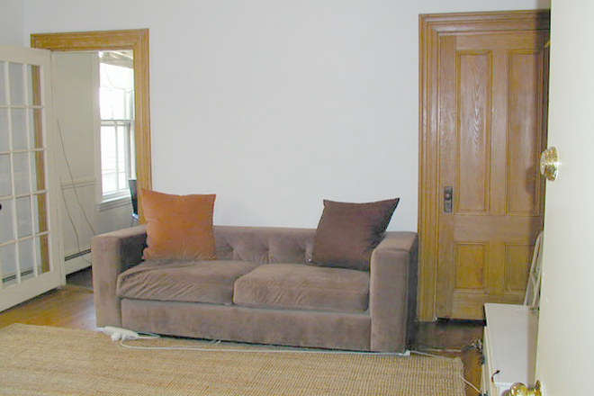 Make  it your own! - Large 1 Bedroom Apt. for Rent!