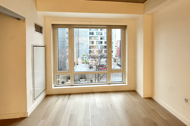 1 - South End Luxury Apartments | In-Unit W/D｜Allow undergrads｜stunning city view