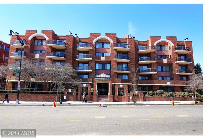 Exterior - Lovely and quiet 1 BDRM in Glover Park Condo