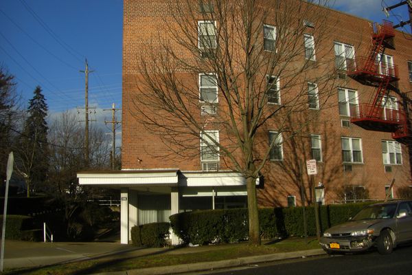 Hofstra University | Off Campus Housing Search