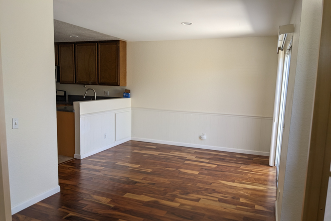 Living room - Beautiful condo close to campus