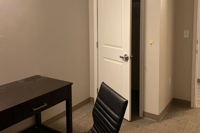 Bedroom with closet - (Sublet) Private room with “private bath”, Super close to Homewood campus