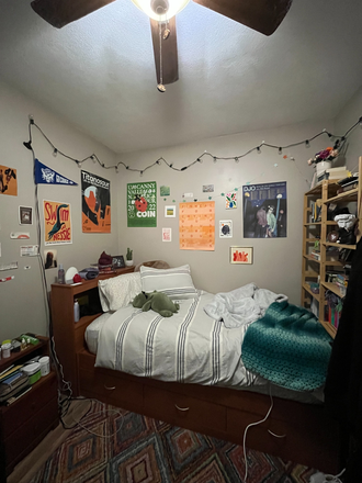 Bedroom - Private Room Apartments