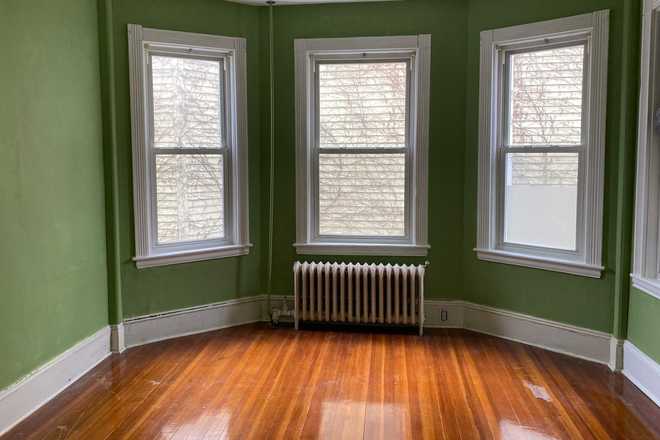 living room - short-term rental, Cute 1+ bdrm, Prospect Hill