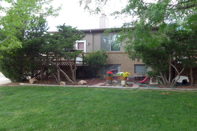 1 - Quaint 1 Bedroom Apartment in Longmont!