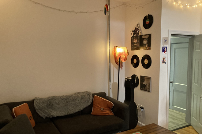 . - 3 bedroom 58 Westland Ave- AVAIL 9/1/26 Apartments